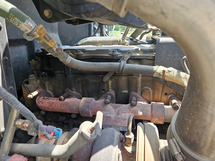 2007-peterbilt-335-image-55