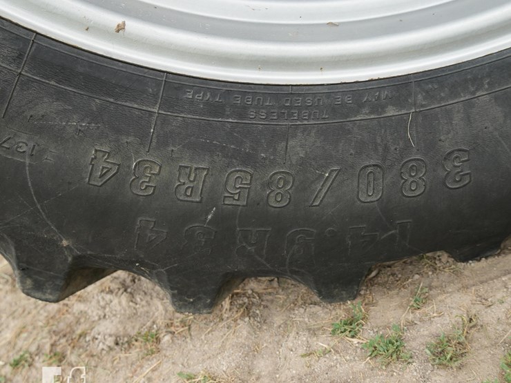 2014-case-ih-magnum-180-image-21