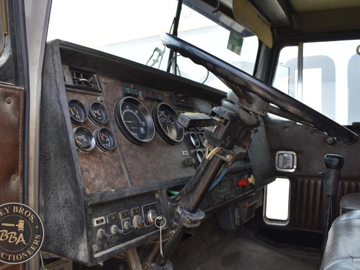 1990-kenworth-t800-image-10