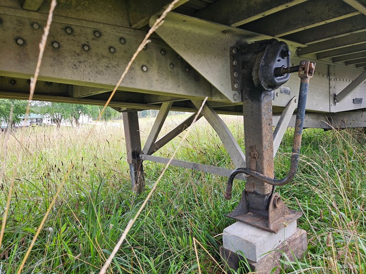 2000-reitnouer-48'-x-102"-image-14