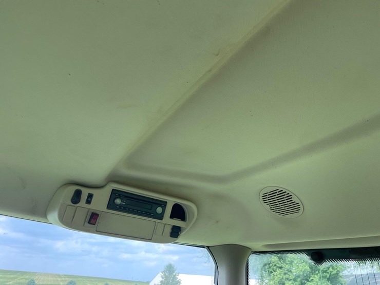 2015-john-deere-6155r-image-43