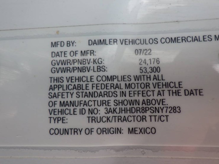 2023-freightliner-cascadia-126-image-12