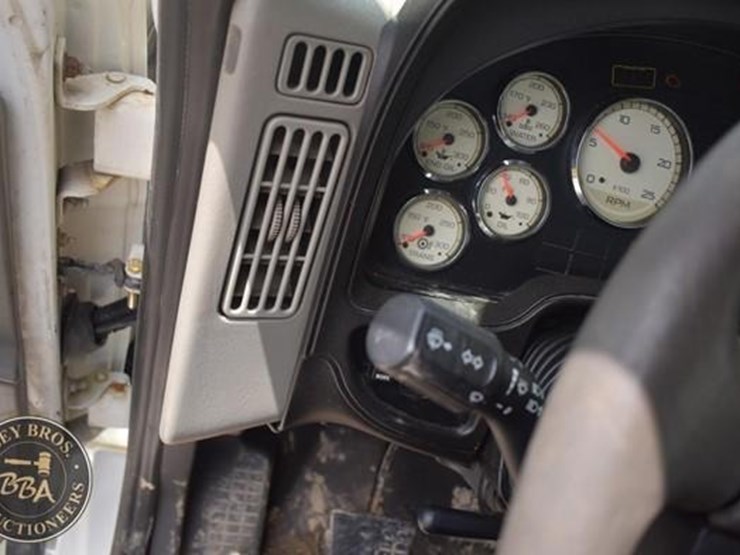 2014-international-prostar-image-56