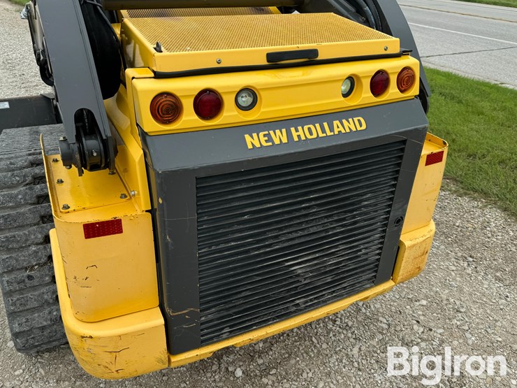2017-new-holland-c238-image-18