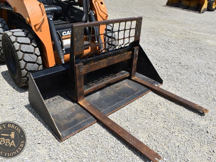 2019-case-sr210-image-19