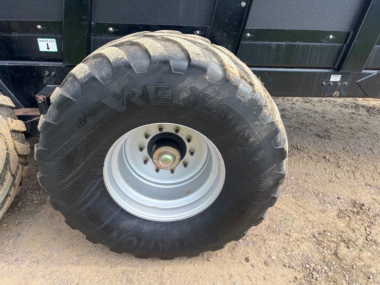2023-meyer-ms485-vertical-beater-manure-spreader—1-owner-image-12