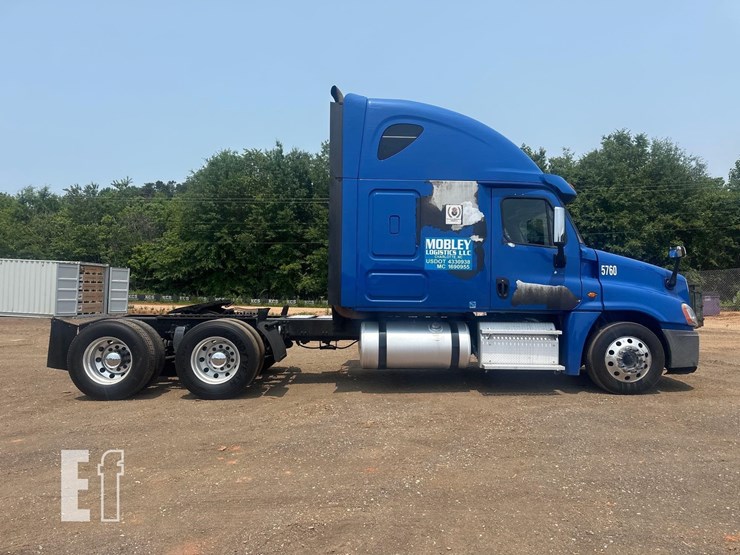 2015-freightliner-cascadia-125-image-3