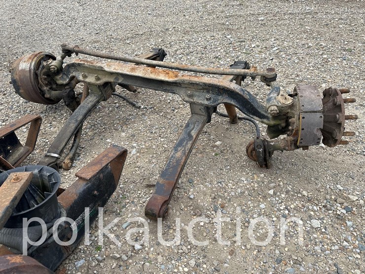 11254---rear-chassis-w/-front-axle-from-a-(2005)-freightliner-semi-image-4