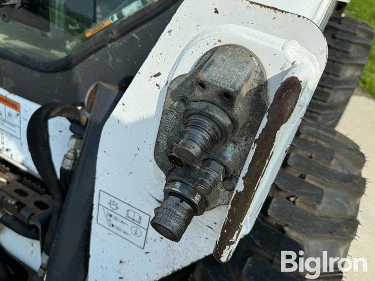 2017-bobcat-s590-image-11