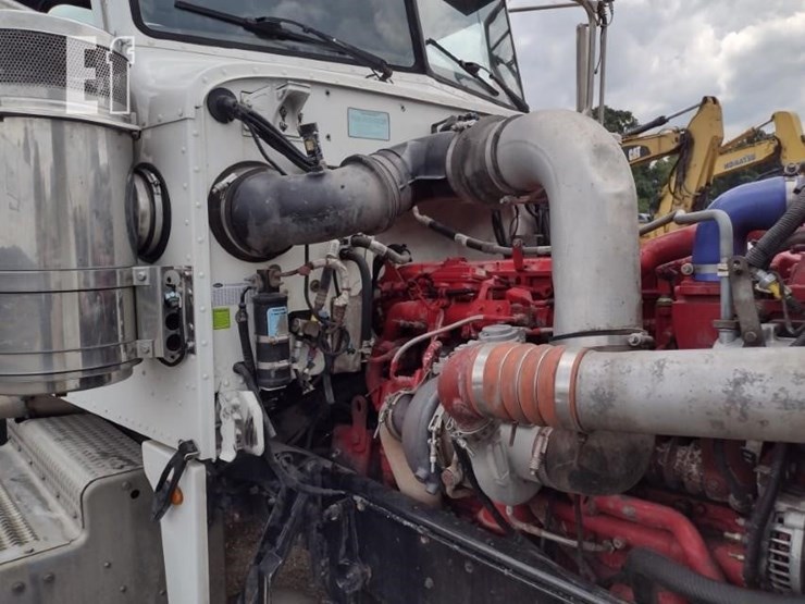 2016-peterbilt-367-image-20