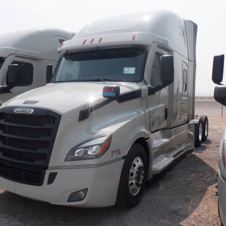 2024 FREIGHTLINER CASCADIA 126