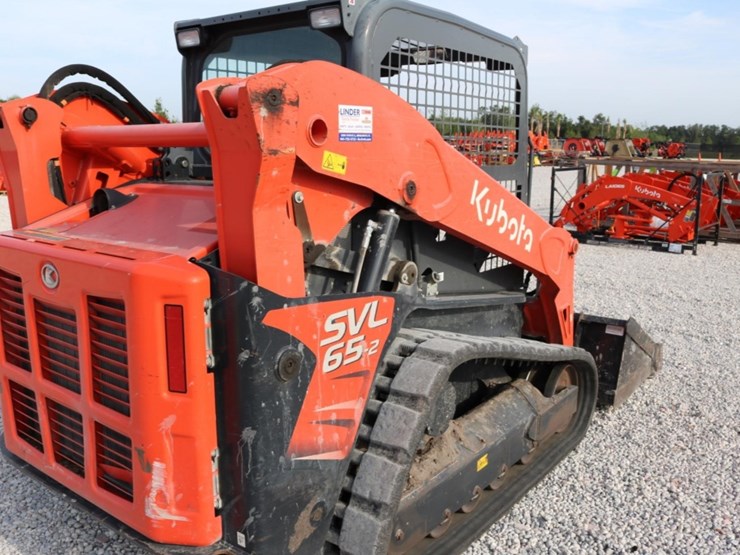 kubota-svl65-2-image-4