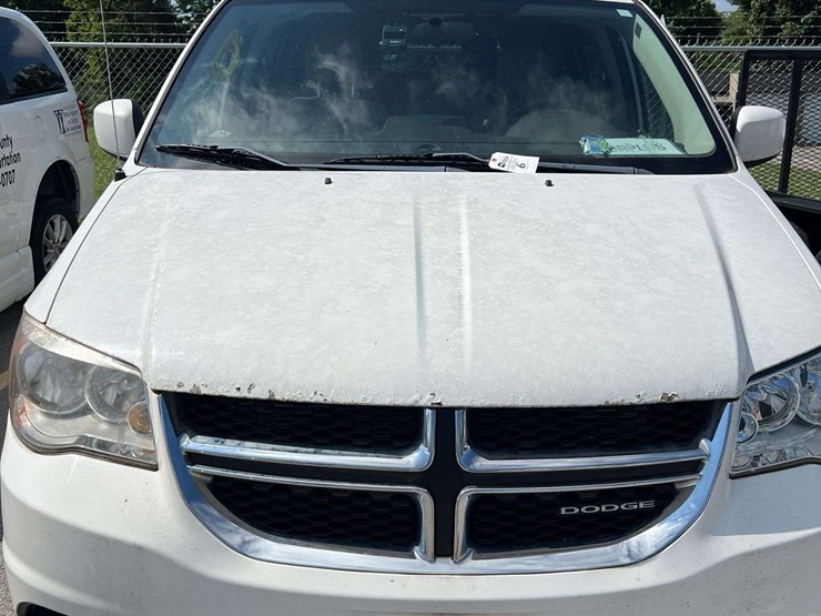 2012-dodge-grand-caravan-image-2