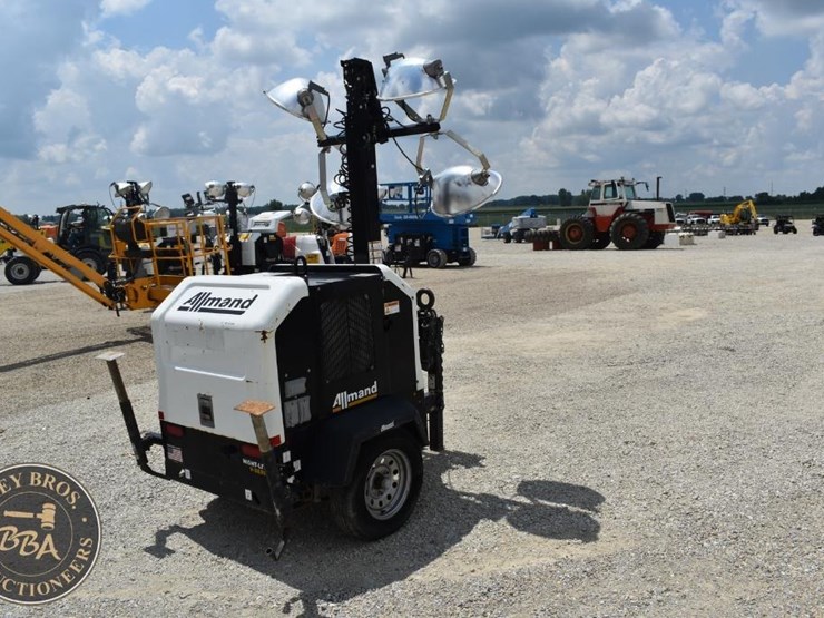 2019-allmand-bros-night-lite-v-series-image-13