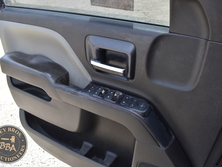 2017-chevrolet-silverado-1500-image-40