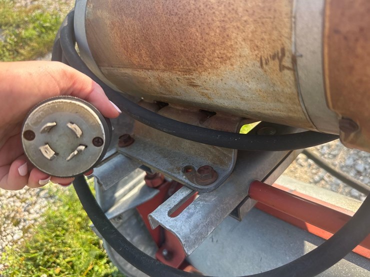 6ftx8in-hutchinson-incline-auger-image-9