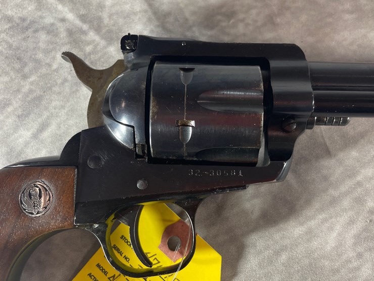 #4405-•-ruger-black-hawk-357-mag-revolver,-sn:-32-30581-image-7