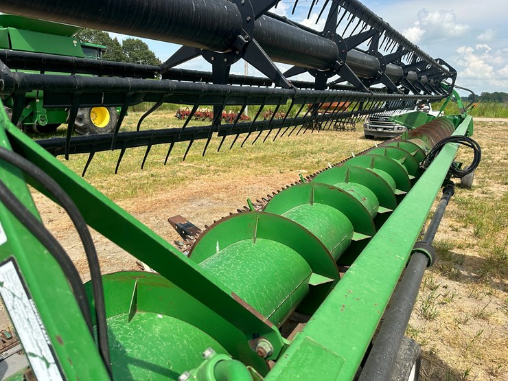 2004-john-deere-635f-image-19