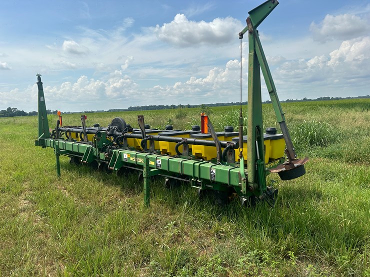 john-deere-30-image-1
