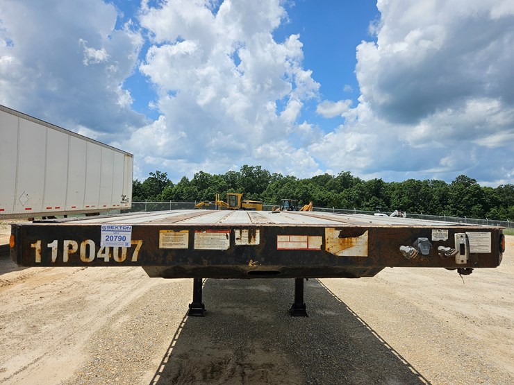2011-great-dane-48'-x-102"-image-15