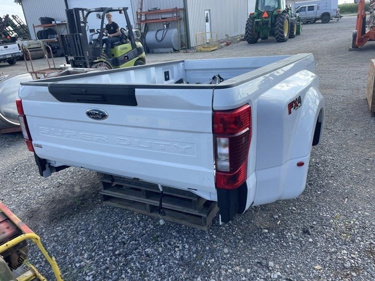 2021-ford-f350-image-7