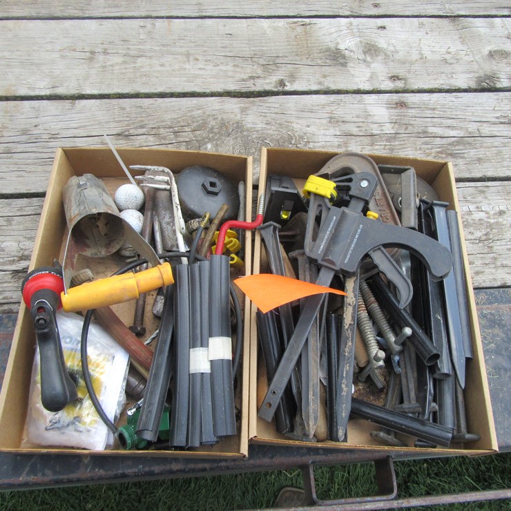 #8844 • Contents of Lot