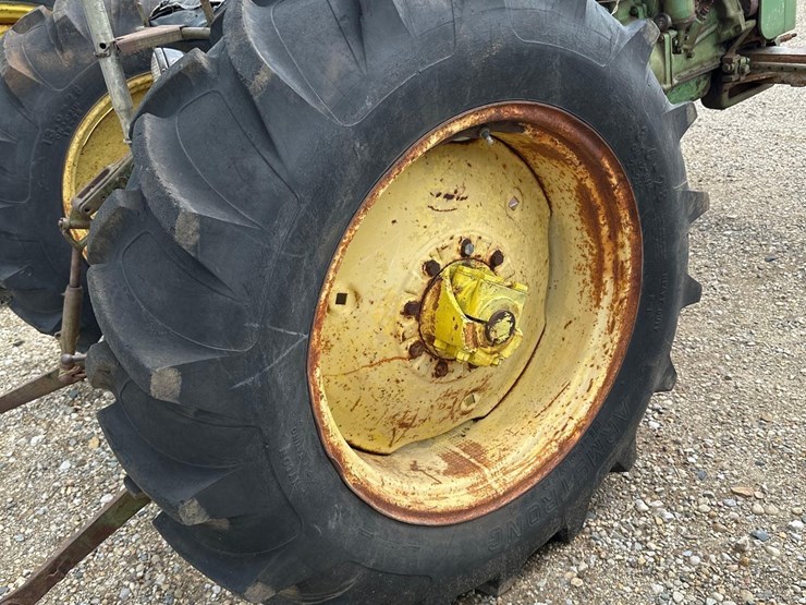 john-deere-420-image-10