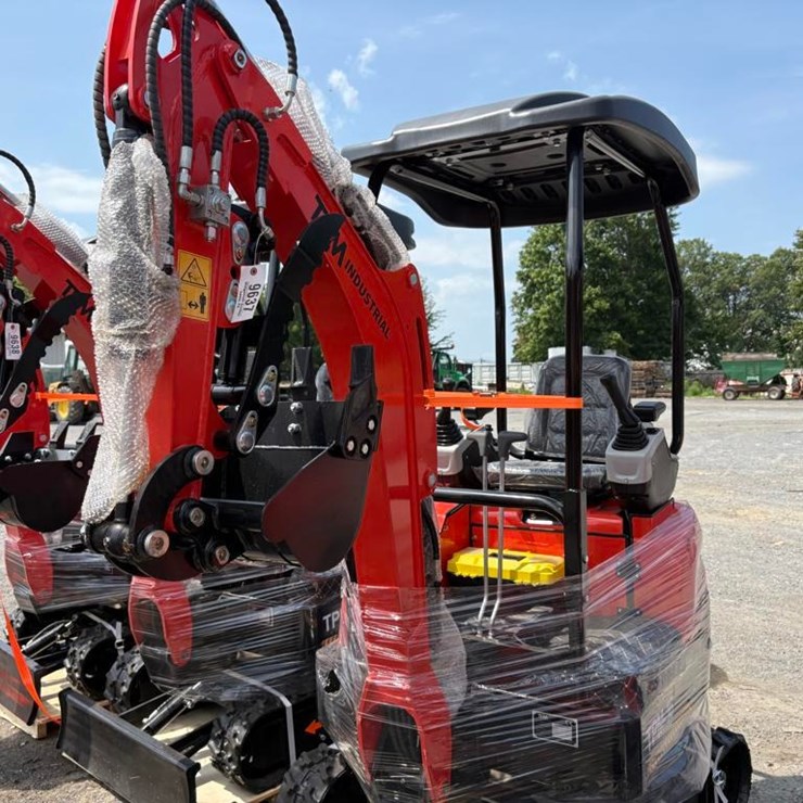 TPM 16 Mini Excavator