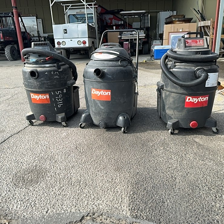 LOT#-795-3 DAYTON WET DRY VACUUM