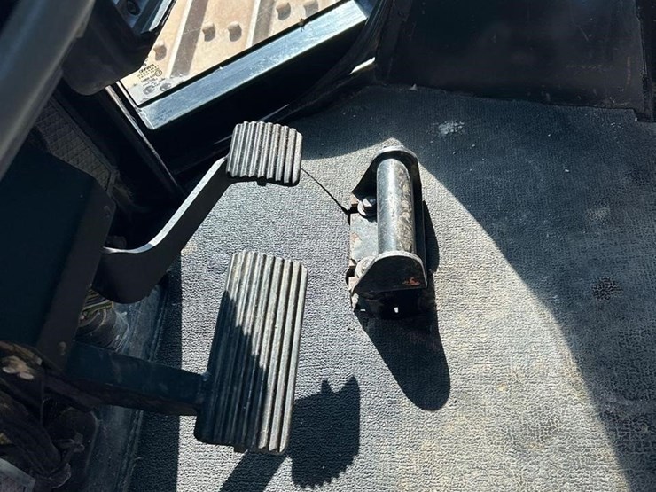 2018-caterpillar-d6n-xl-image-46