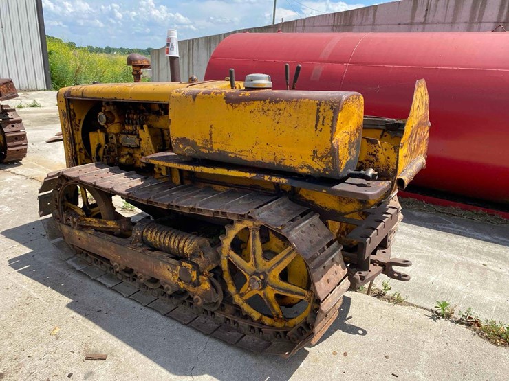 caterpillar-d2-ag-crawler-tractor-image-6