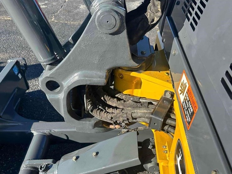 2021-deere-35g-image-10