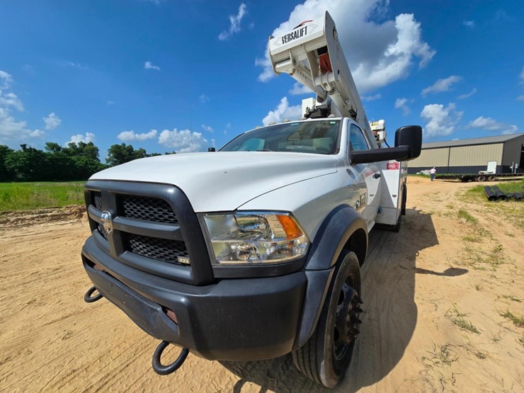 2018-dodge-ram-5500-image-2