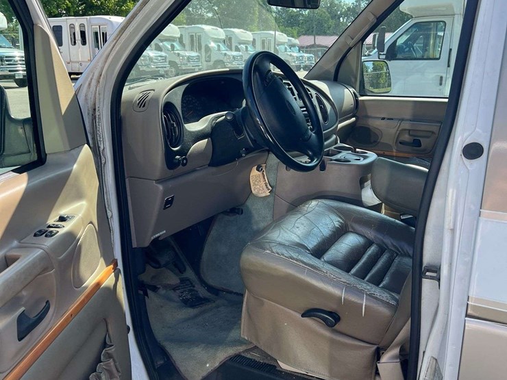 2002-ford-e250-image-14