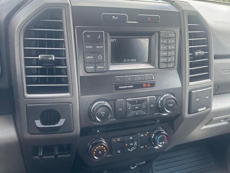 2017-ford-f350-xl-image-23