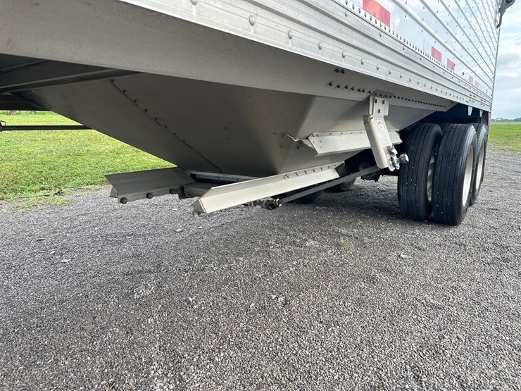 2019-40'-timpte-grain-trailer-image-13