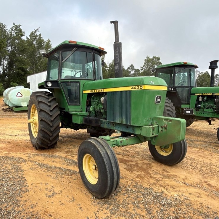 JOHN DEERE 4430