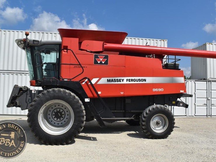 2007-massey-ferguson-9690-image-11