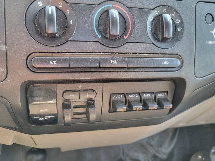 2008-ford-f250-xl-image-48