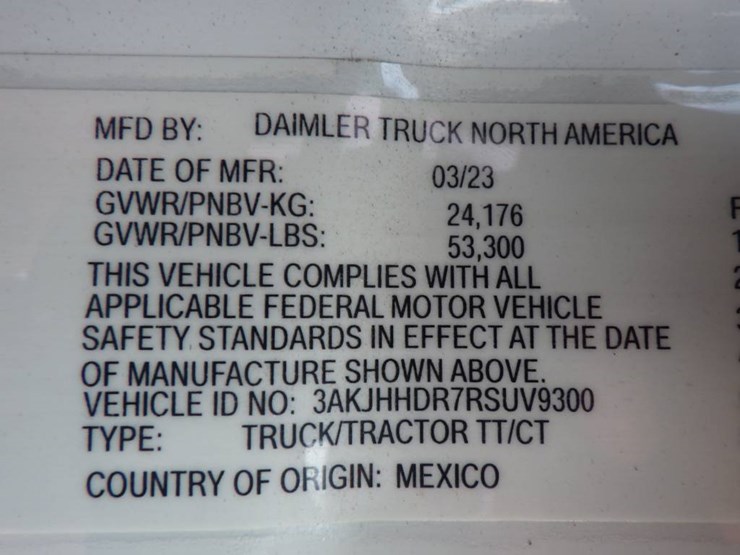 2024-freightliner-cascadia-126-image-11