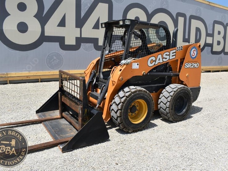 2019-case-sr210-image-2