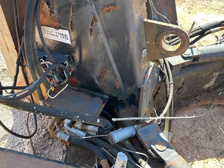 holt-excavator-tree-spade-attachment-image-4