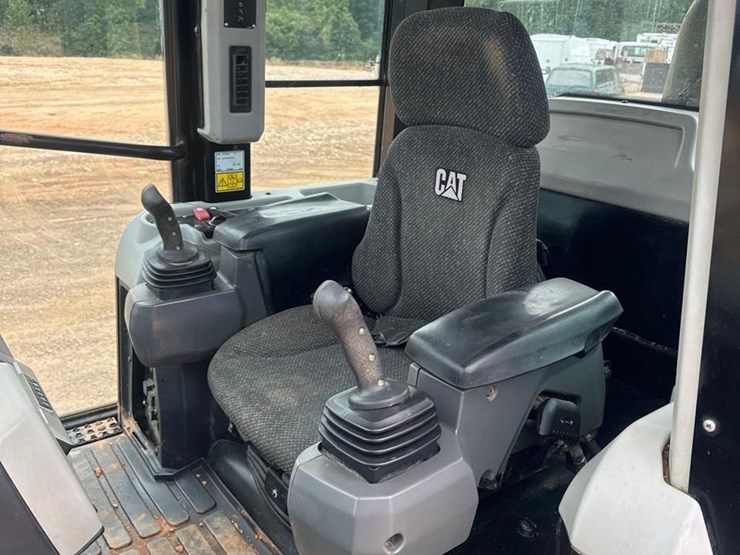 2019-caterpillar-953k-image-30