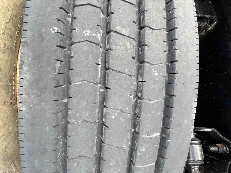 2007-volvo-vnl-truck-tractor-image-78