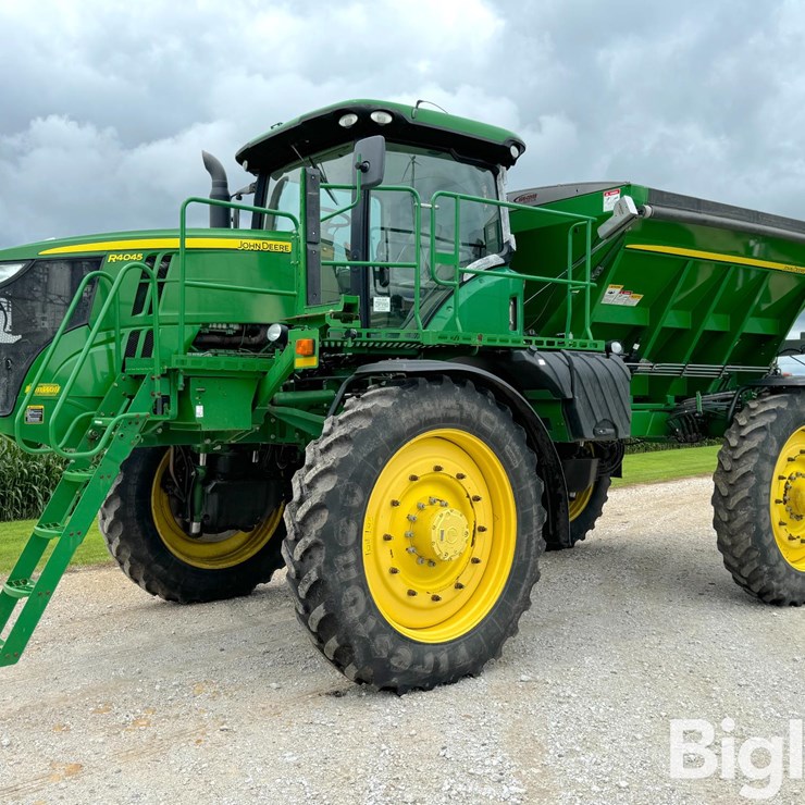 2015 JOHN DEERE R4045