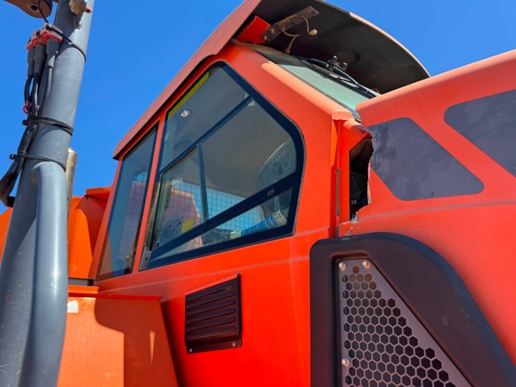 2014-doosan-da30-image-35