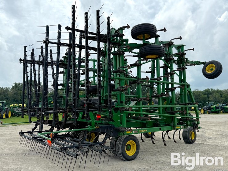 2020-john-deere-2020-image-5