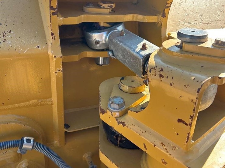 2018-caterpillar-d6n-xl-image-9