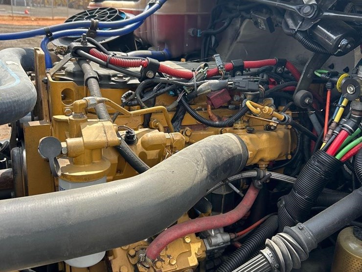 2005-caterpillar-c7-image-32
