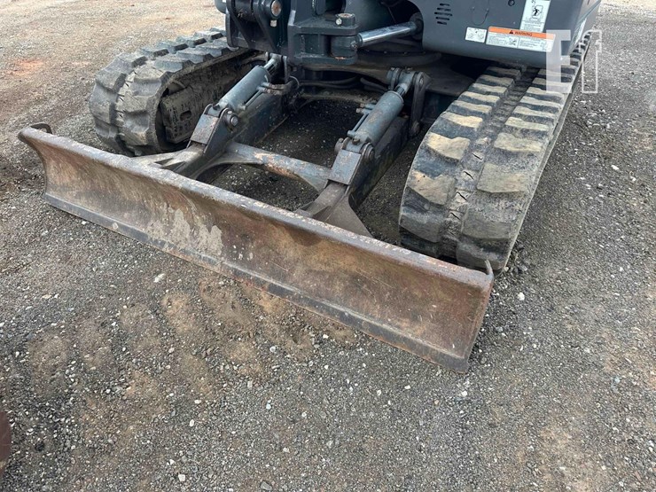 2011-bobcat-e80-image-3